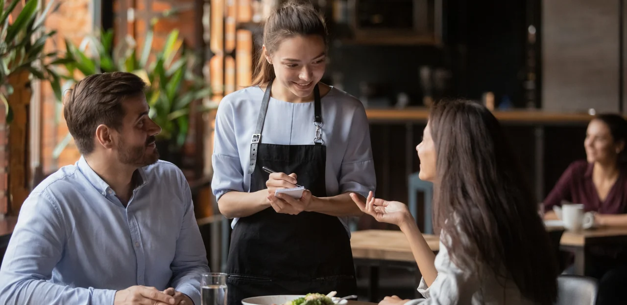 Pourquoi l’IA appliquée aux retours clients en restauration est importante pour les opérations modernes