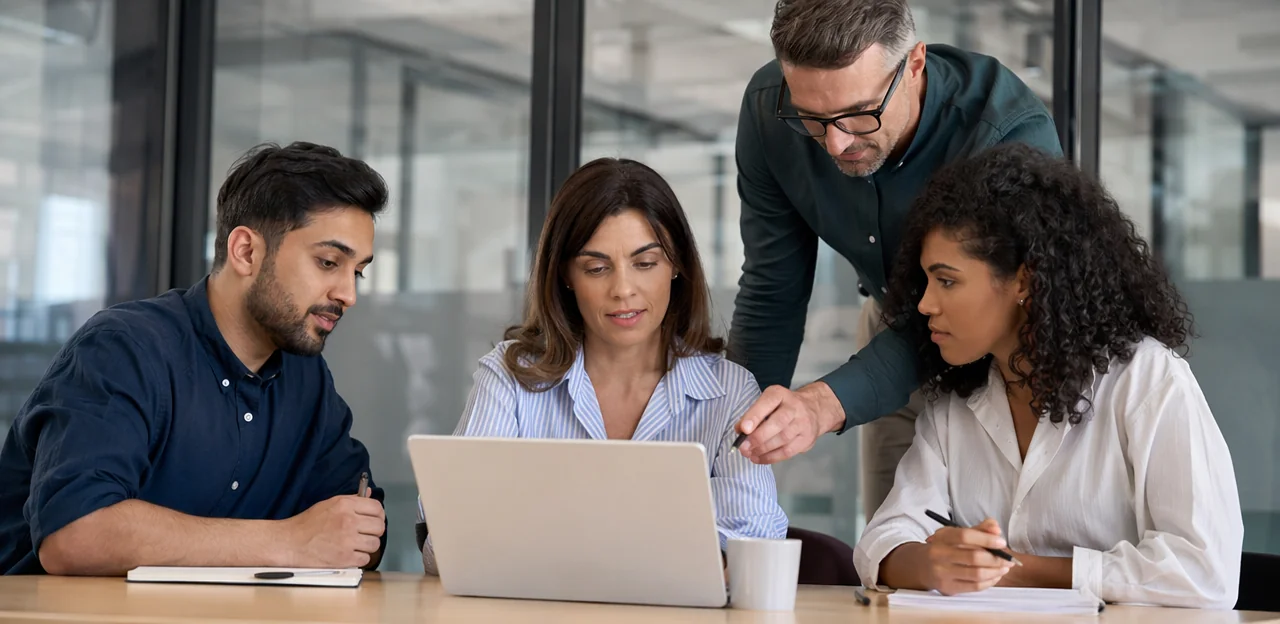 So vergleichen Sie Anbieter und Softwareoptionen
