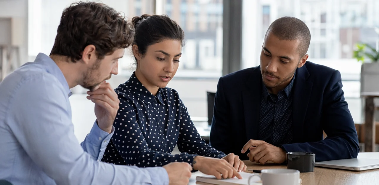 Comment évaluer les meilleurs outils d’analyse du feedback client