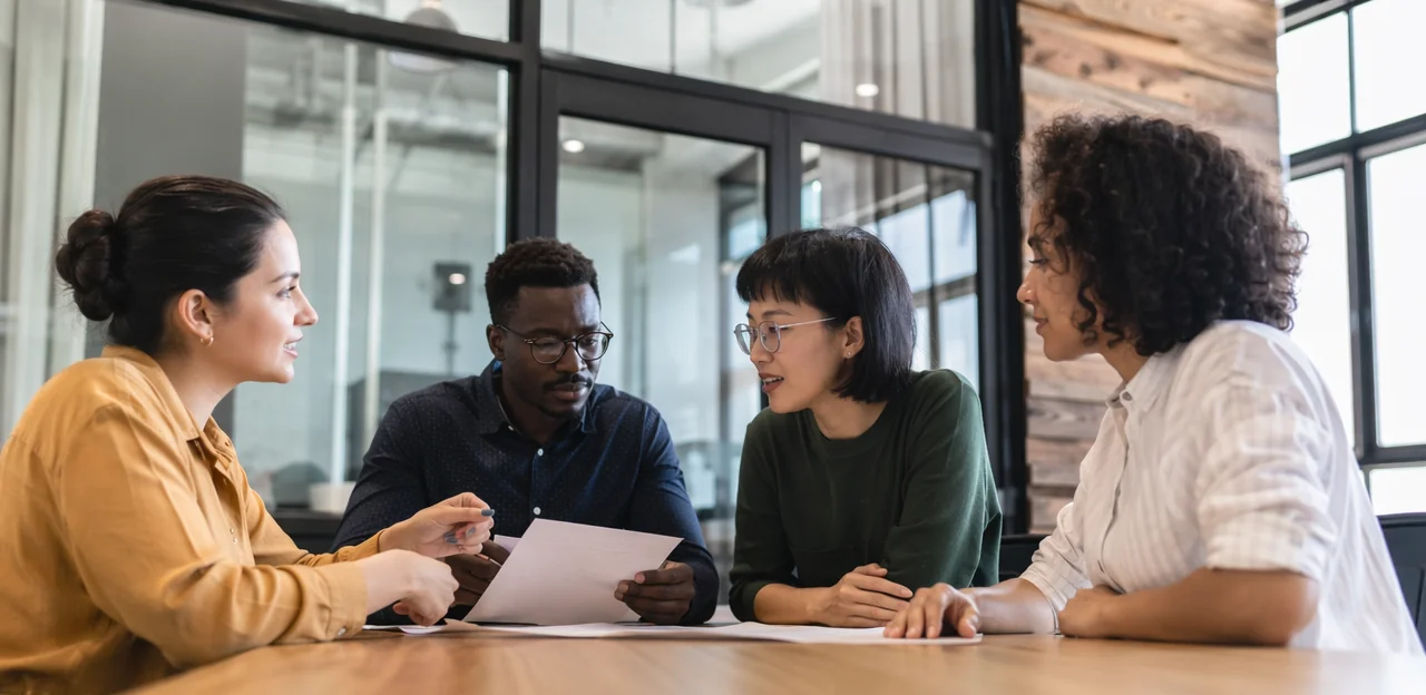 Utiliser l’IA et l’analytique pour transformer le feedback en action