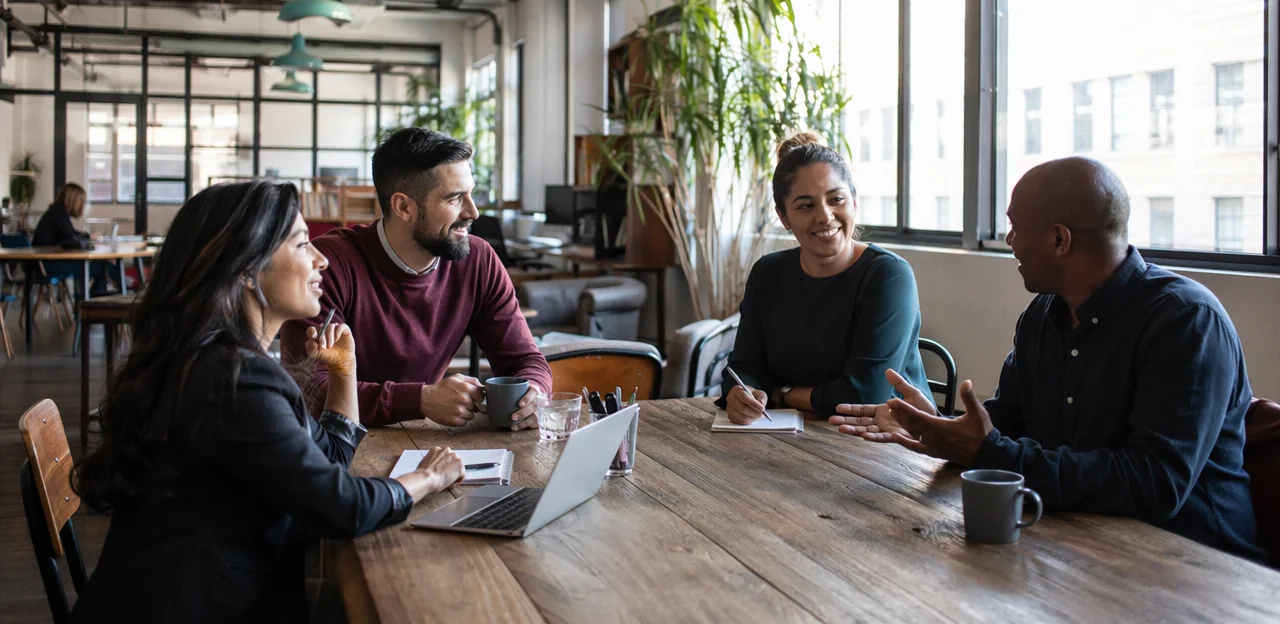 Preço de software de feedback para coworking: o que afeta o valor