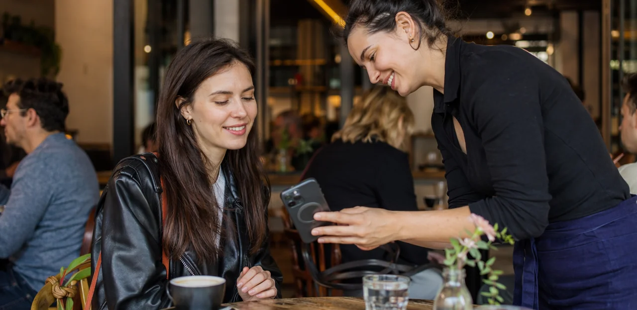 Uso de pontos de contato NFC e QR para aumentar as taxas de resposta da pesquisa