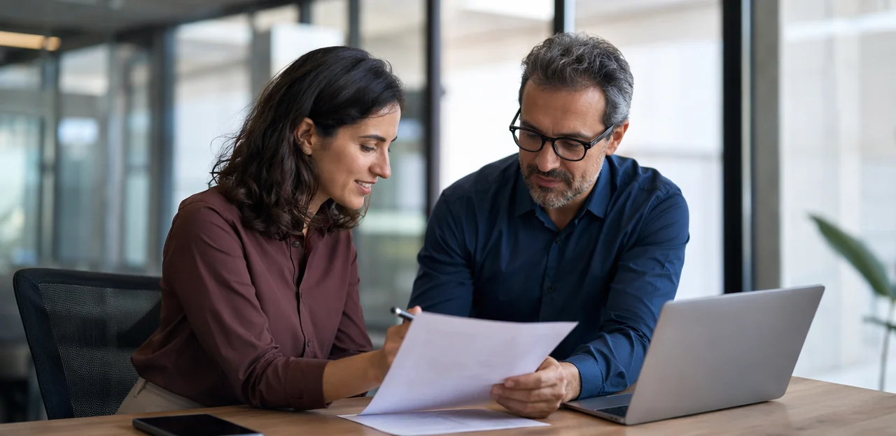 AI en analytics gebruiken om enquêtes te benchmarken en optimaliseren