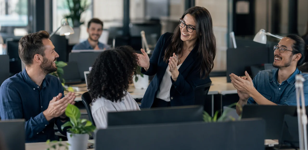 Por qué la retroalimentación de reconocimiento a los empleados importa para la cultura laboral