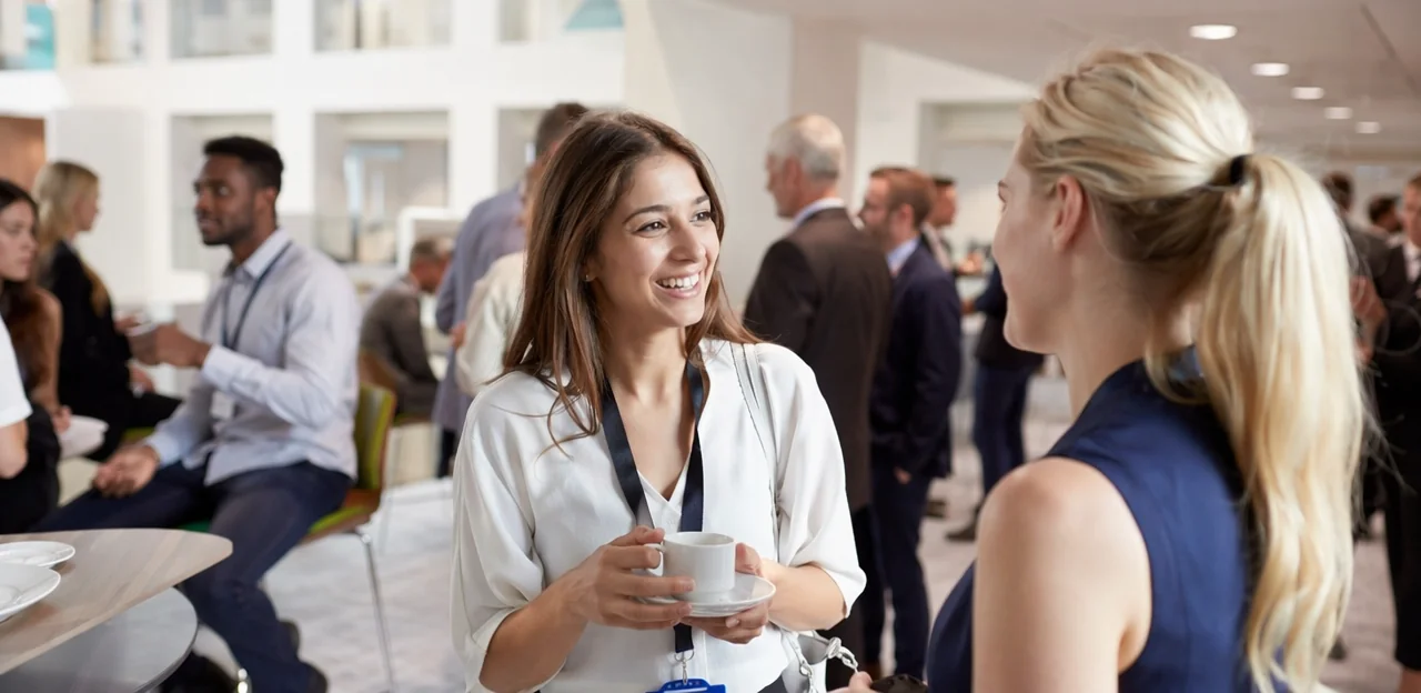 Mejores prácticas para maximizar la satisfacción de los asistentes con software