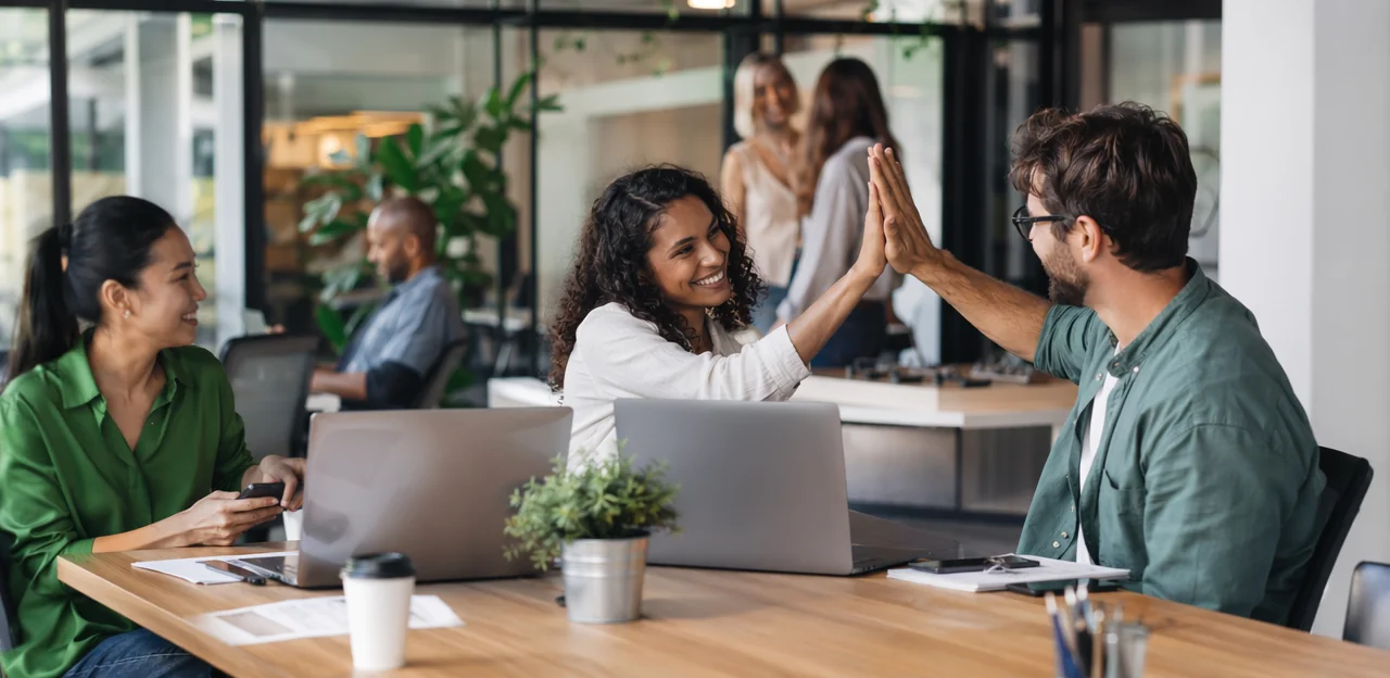 Medindo o sucesso: KPIs para recompensas por feedback em coworking