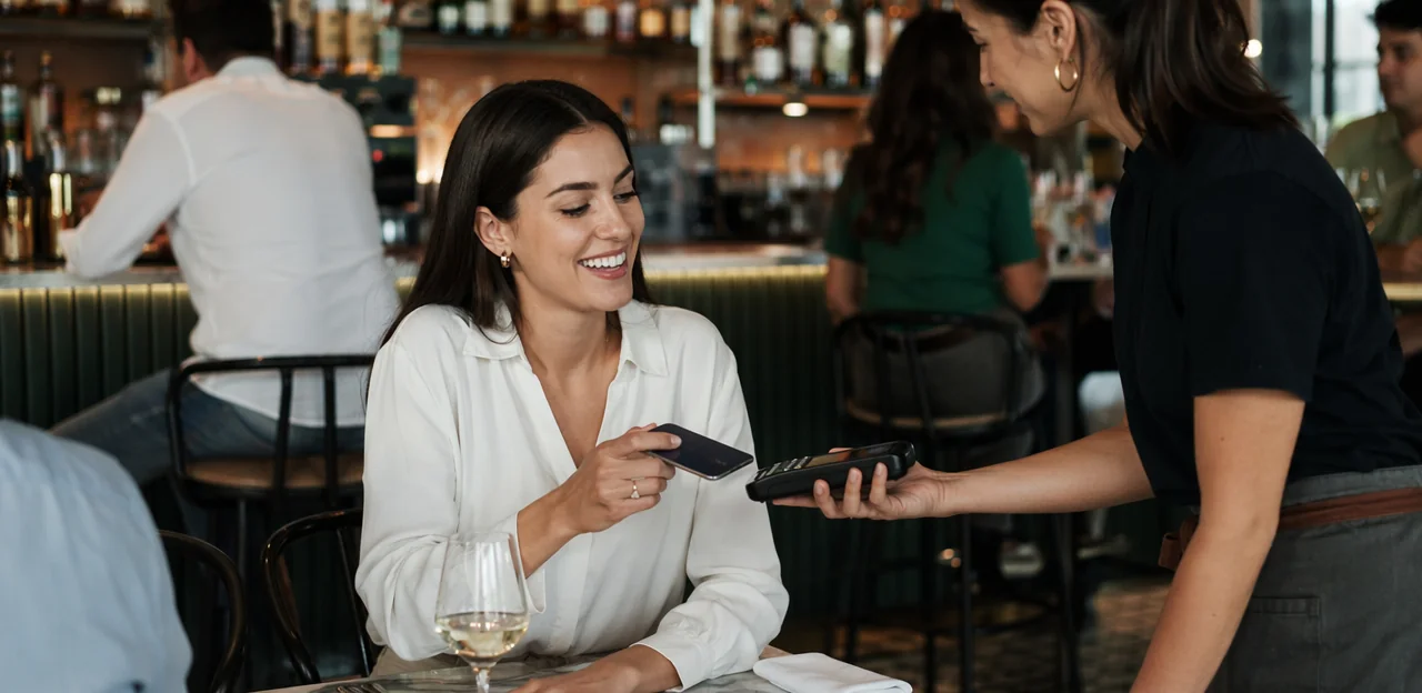 Feedback NFC per ristoranti: come il tap-to-rate aumenta le risposte