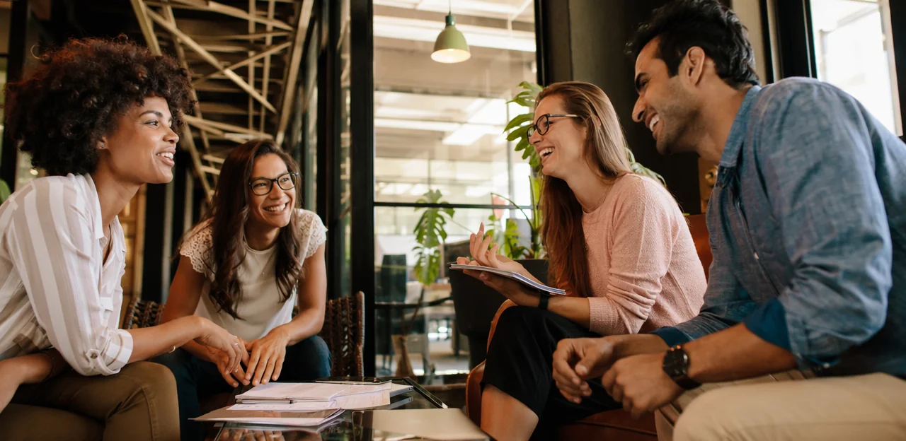 Ferramentas de feedback no escritório para facilities, RH e experiência no trabalho