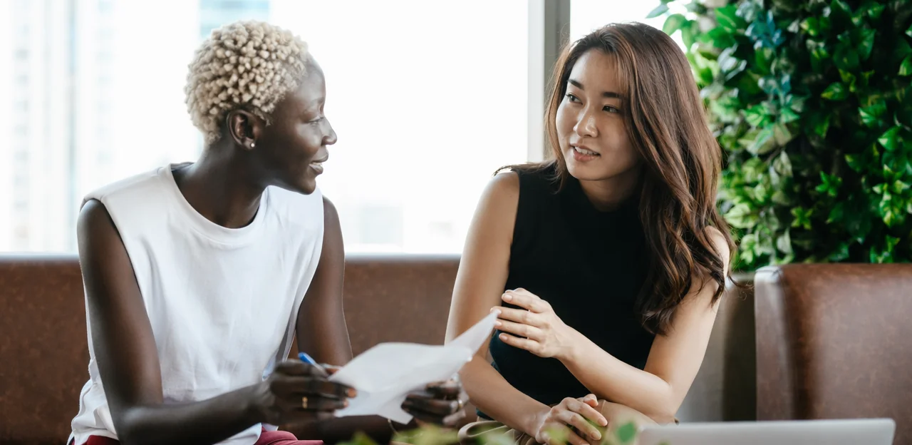 Un cadre pratique pour équilibrer feedback privé et avis publics