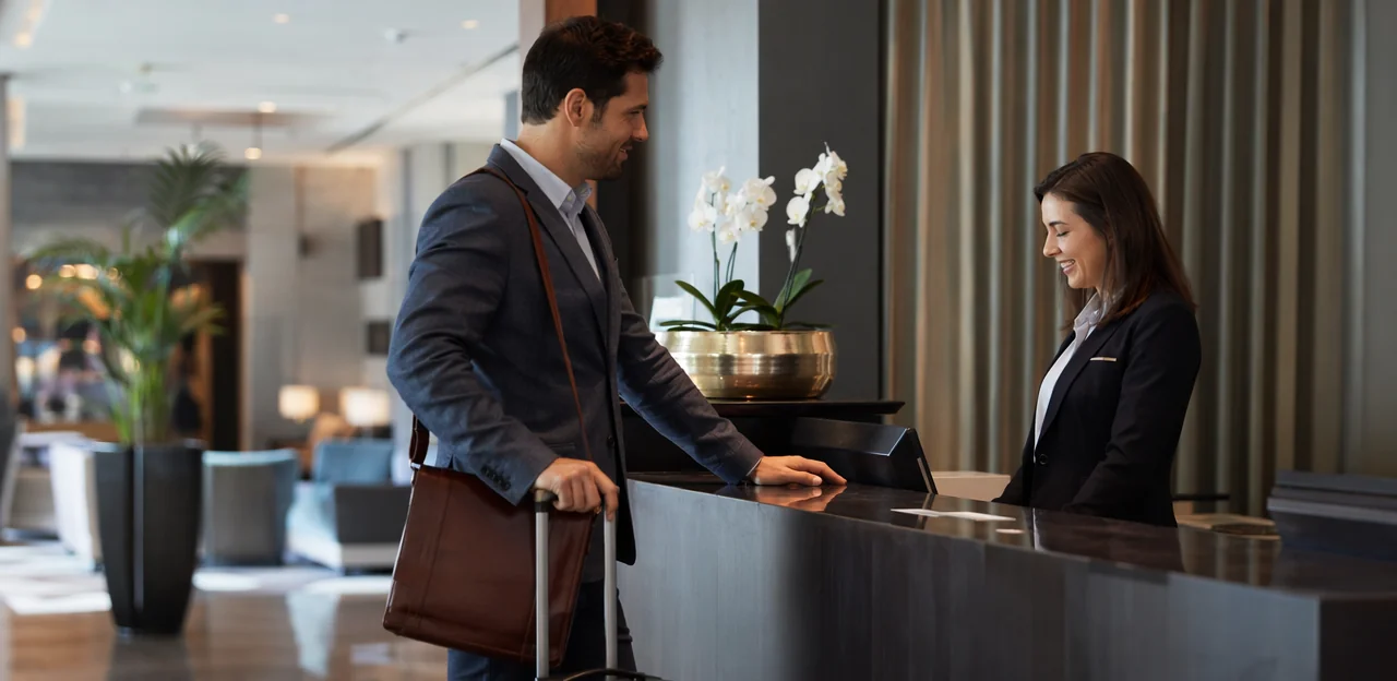 How to Choose the Right Hotel Survey Software