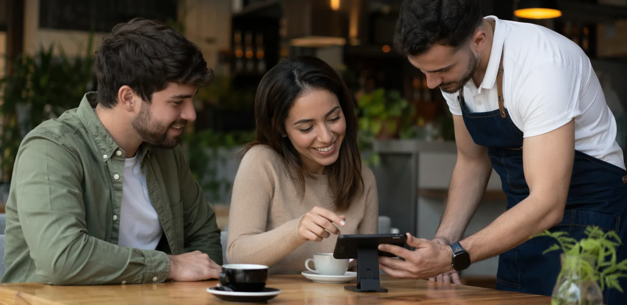 Beneficios clave de usar un soporte de feedback en mesa