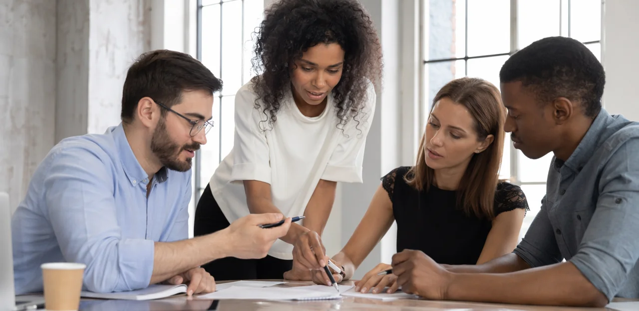 Comment structurer les vues du tableau de bord pour obtenir des insights exploitables