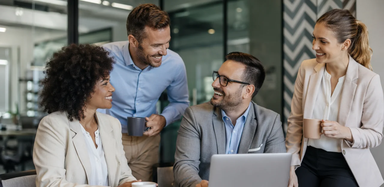 Enquête de satisfaction au travail : questions pour équipes hybrides et sur site